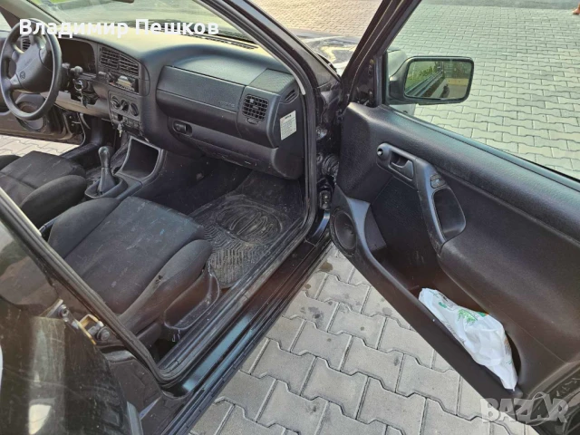 VW Golf 1.9, снимка 6 - Автомобили и джипове - 51429151