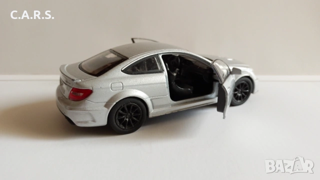 Mercedes-Benz C63 AMG Coupe Welly - Мащаб 1:34-39, снимка 5 - Колекции - 53053641
