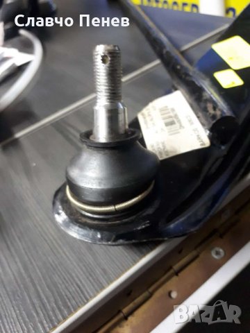 Носач-шарнир преден десен и ляв за Дайхатсу Хай-Джет и Пиаджио Портер, снимка 2 - Части - 28369785