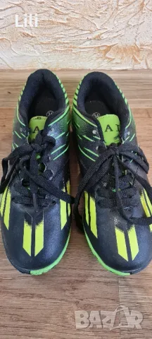 Детски футболни обувки 