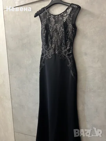 Черна рокля дълга Lipsy London размер М, снимка 2 - Рокли - 47686487