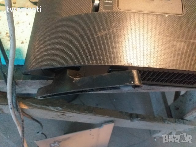 TV стойка SAMSUNG модел UE32M5075AU, снимка 4 - Стойки, 3D очила, аксесоари - 28150833