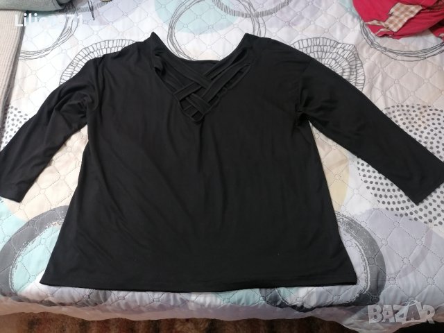 Черна блуза , снимка 3 - Блузи с дълъг ръкав и пуловери - 43584608