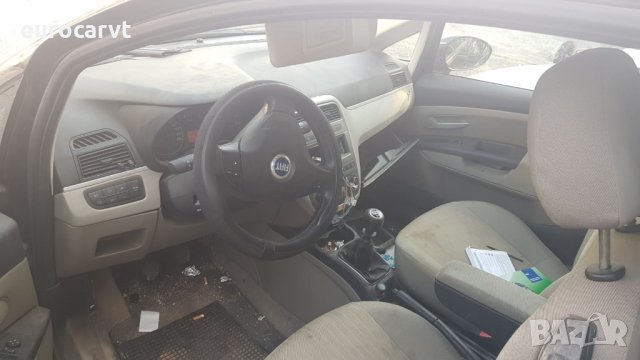 на части Fiat Grande Punto 1.3 Multijet - 90 к.с., снимка 4 - Автомобили и джипове - 27874921