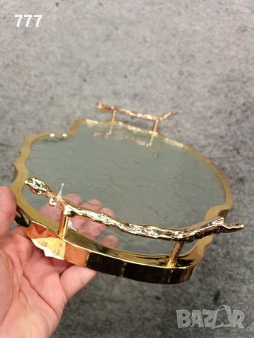 поднос, снимка 2 - Аксесоари за кухня - 43755511