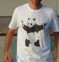 Оригинален тишърт Banksy: Panda With Guns на BRANDITI , снимка 1 - Тениски - 22821620