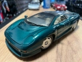 МАISTO колекционерски модел JAGUAR XJ220 2004 г. 1:18 мащаб, снимка 1