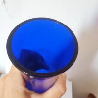 Голяма синя стъклена ваза, снимка 5 - Антикварни и старинни предмети - 33410962