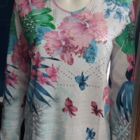 УНИКАЛНО КРАСИВА блуза на цветя с пайети , снимка 1 - Тениски - 40104378