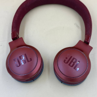 Слушалки JBL LIVE 400-BT / СЪС КАБЕЛ ЗА ЗАРЕЖДАНЕ JBL, снимка 1 - Bluetooth слушалки - 44913334