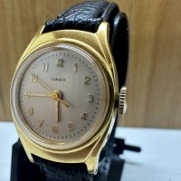 Часовник Timex Дамски само за 80 лв Позлатен, снимка 3 - Дамски - 43496708