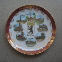 Немска порцеланова чиния, снимка 1 - Антикварни и старинни предмети - 28698696