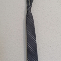 Изключително елегантна луксозна мъжка вратовръзка Frant selection сива на бели точки , снимка 1 - Други - 44862327