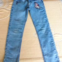 Детски дънки Denim с бродерия и дължина 64см за ръст 104см, снимка 9 - Детски панталони и дънки - 28657174