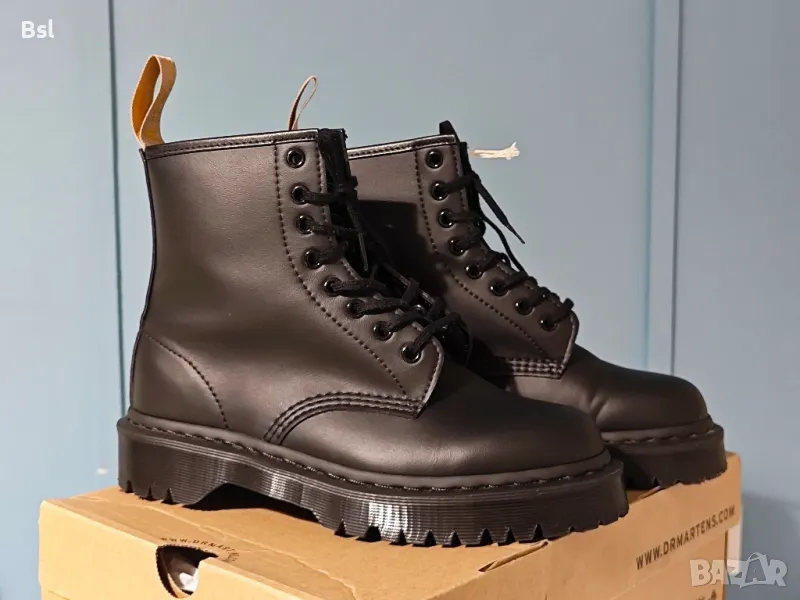 Дамски ботуши Dr Martens 1460 Vegan, снимка 1