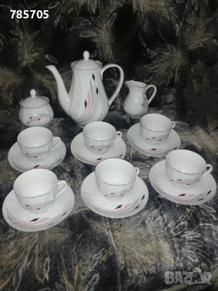 Порцеланов сервиз за чай и кафе , снимка 1