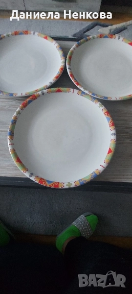 Порцеланови чинии, снимка 1