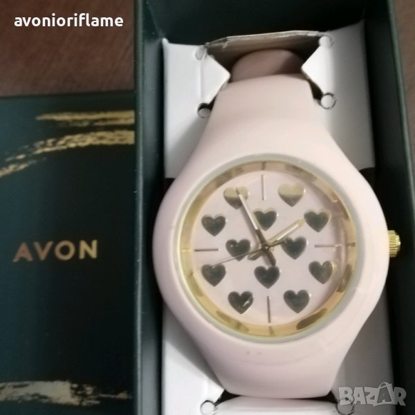 Дамски розов часовник със сърца, снимка 1