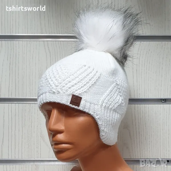 Нова детска зимна шапка тип ушанка с помпон в бял цвят, снимка 1