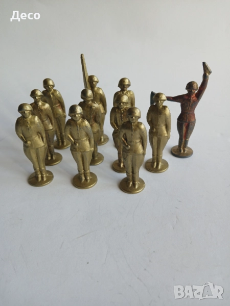 Стари метални руски фигурки войници., снимка 1