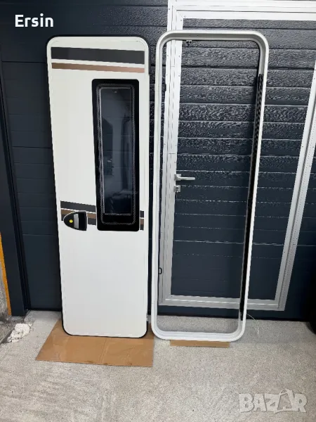 Оригинална ел.врата за Кемпер CARTHAGO (Рамката е чисто нова и вратата е като нова) , снимка 1