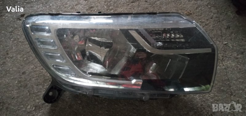 десен фар Dacia Sandero, снимка 1