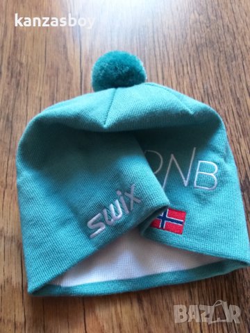 swix - страхотна ски шапка КАТО НОВА, снимка 3 - Шапки - 39505718