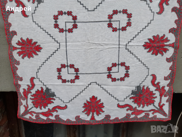 Стара бродирана покривка,каре #5, снимка 3 - Антикварни и старинни предмети - 44858036