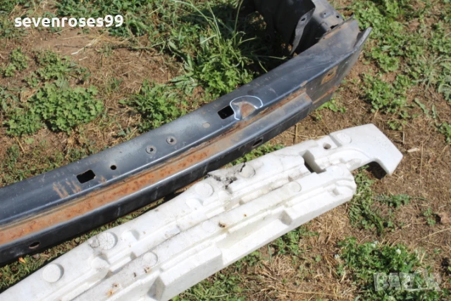 Основа предна броня трегер Мазда 3 2008 2.3i 158hp Mazda 3 седан, снимка 3 - Части - 50659801