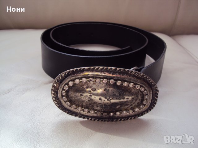 Дамски колан с много атрактивна тока с камъни