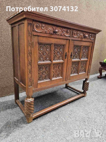 Ретро шкаф с фрезовани елементи, снимка 2 - Шкафове - 53500399