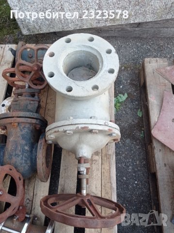 Шибърен спирателен кран на фланци Ф 100 мм. 