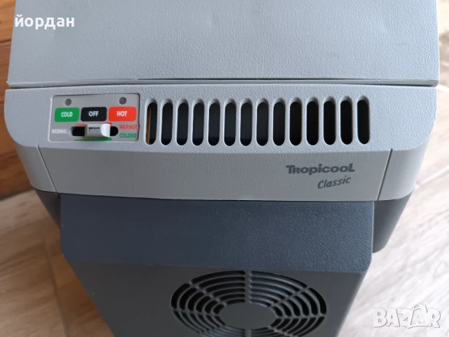 Хладилна чанта Waeco 12 волта , снимка 2 - Хладилни чанти - 50539646