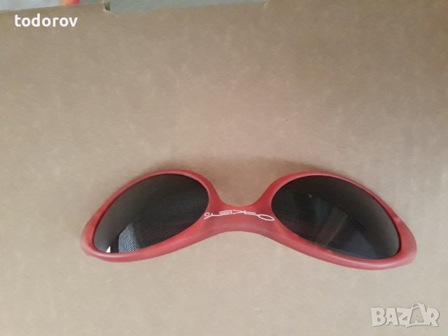 Очила Oakley БЕЗ ДРЪЖКИ, снимка 2 - Слънчеви и диоптрични очила - 43204294