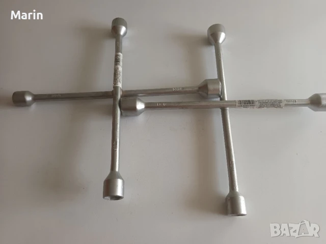 ключ кръстачка за джанти, снимка 2 - Ключове - 51370291