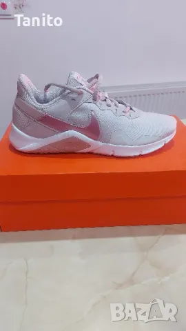 Нови оригинални дамски маратонки Nike 