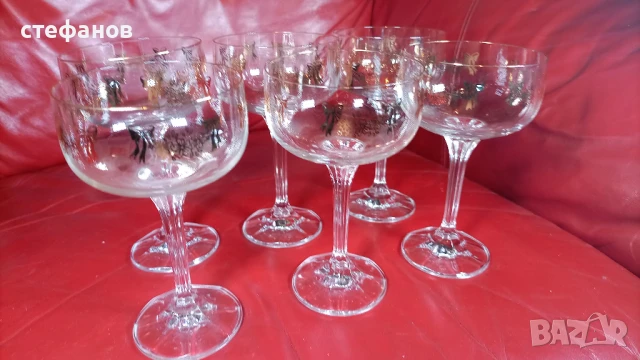 Кристални чаши за шампанско „Флора”, златен кант, златни шарки, снимка 10 - Чаши - 50944229