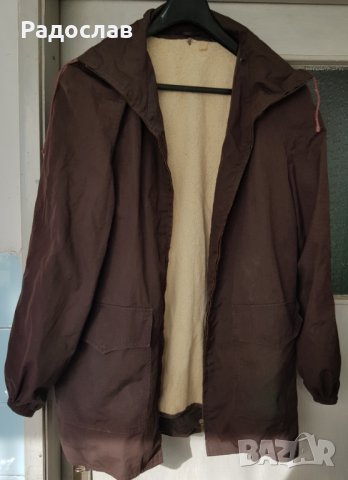 Продавам яке с качулка и подплата мъжко 
