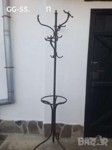 Стара метална рядка закачалка 