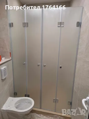 Стъклена стена за стационарна душ кабина тип хармоника