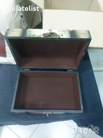 кутия за бижута №10, снимка 2 - Сувенири от дърво - 40787064