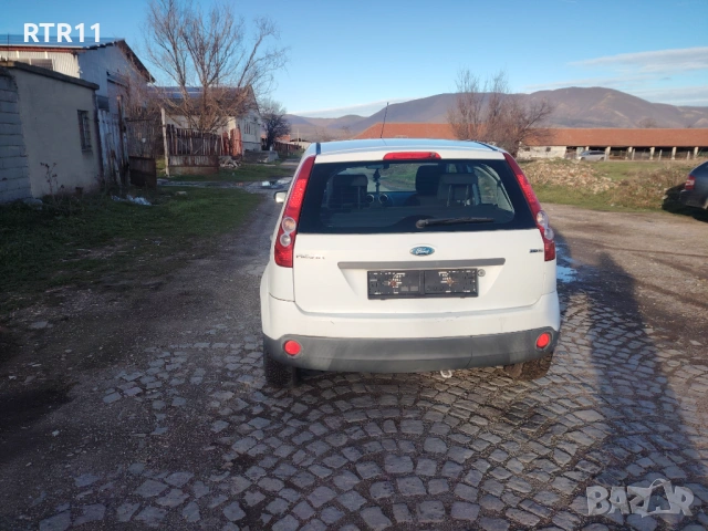 Ford Fiesta 1.3 , снимка 4 - Автомобили и джипове - 53048271