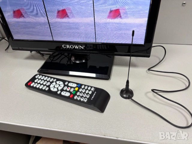 Перфектен! Телевизор Crown 16c01, 16 инча, Led, 12V, снимка 9 - Телевизори - 53504105