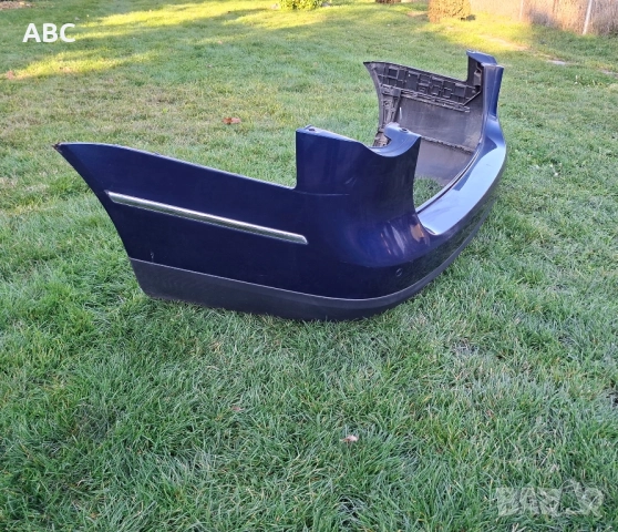 Задна броня за Vw Passat B6 комби , снимка 2 - Части - 48966154