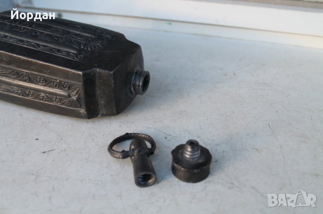 Перфектен възрожденски калаен павур, снимка 11 - Антикварни и старинни предмети - 39757336