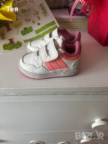 Детски маратонки адидас, снимка 2 - Детски обувки - 51470114