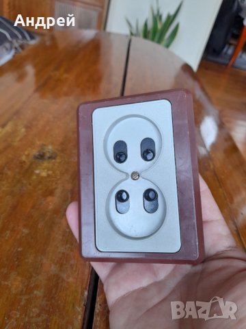 Стар двоен електрически контакт, снимка 2 - Други ценни предмети - 39458717