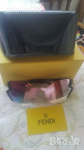 Слънчеви очила Fendi