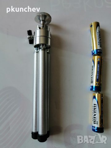 Малък, сгъваем статив за фотоапарат или камера , снимка 2 - Чанти, стативи, аксесоари - 27308053