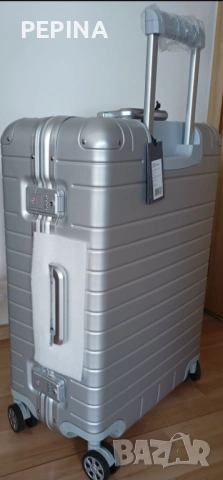 Lufthansa- алуминиев куфар , снимка 3 - Куфари - 53270582
